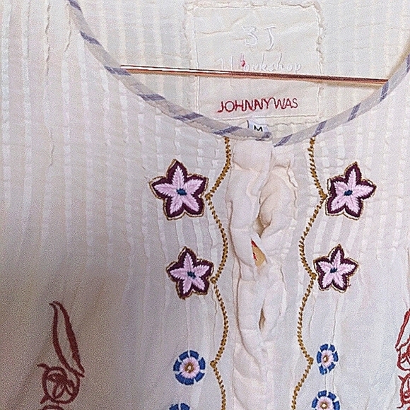 Johnny Was 3J Workshop Cream Floral Embroidered Blouse Size Medium - Picture 4 of 11